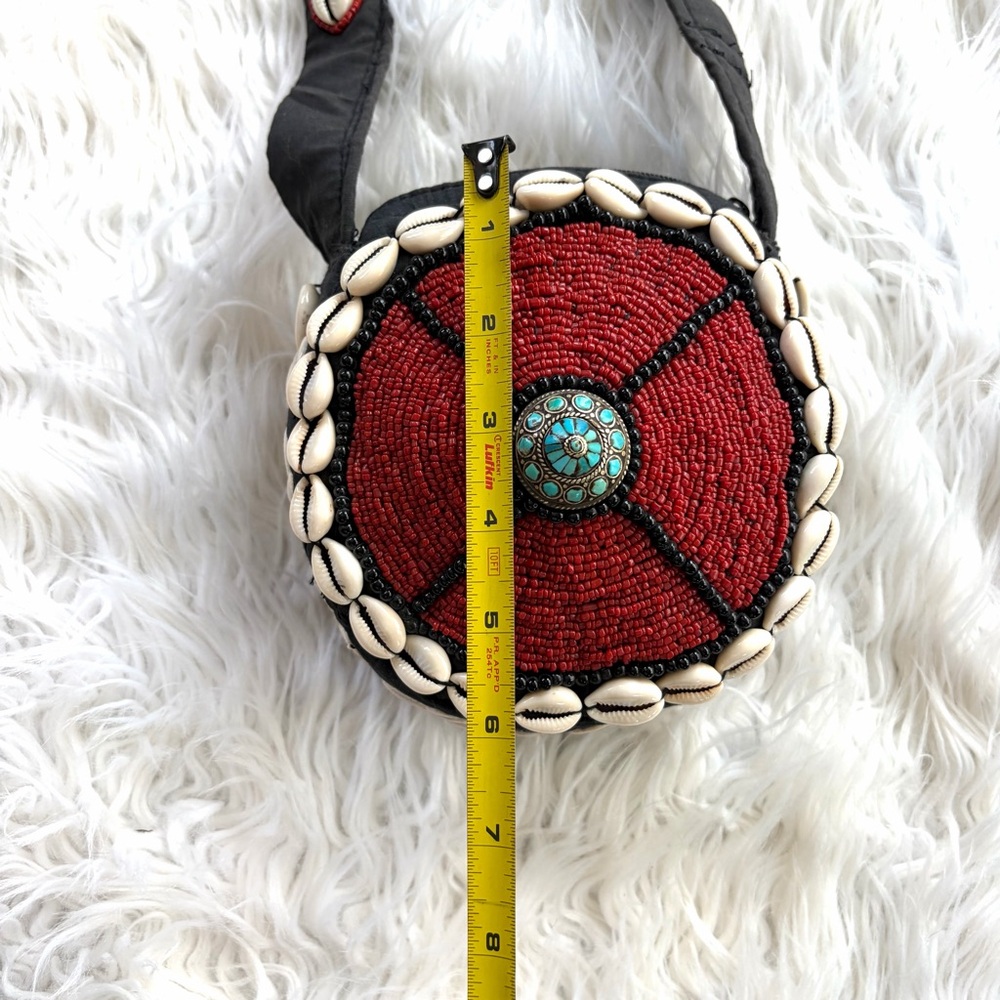 Red and Black Crossbody coral beaded Bag with Shell Accents - Picture 5 of 8